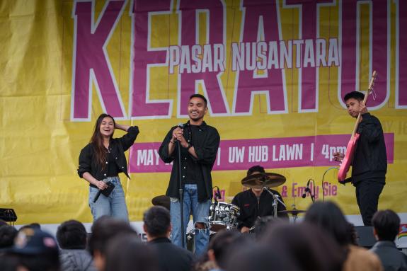 Band on stage 