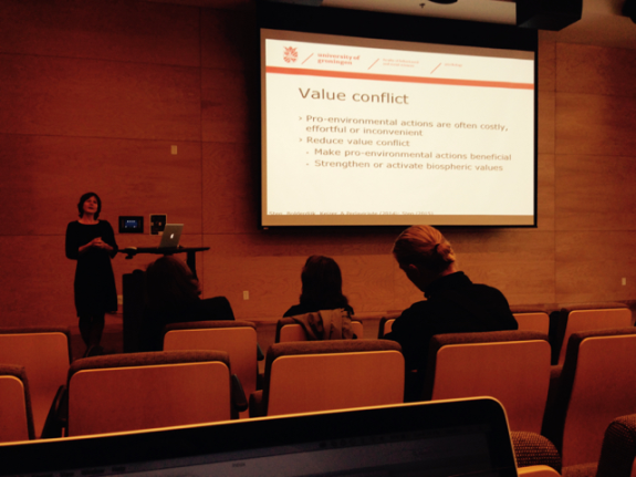 Dr Steg lecturing in a classroom