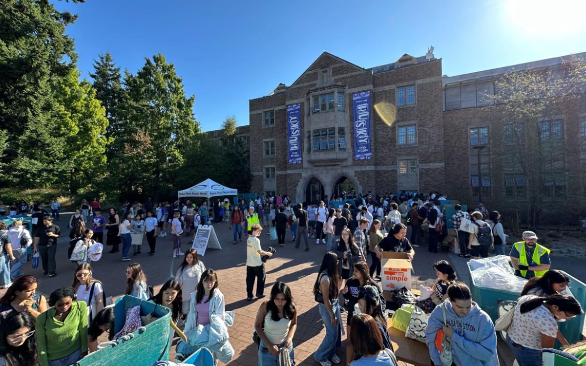Crowd of students shopping in front of the HUB